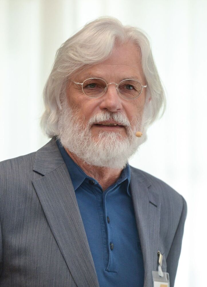 Prof. Dr. Erwin Breitenbach lehrte Rehabilitationspsychologie an der Humboldt-Universität zu Berlin.